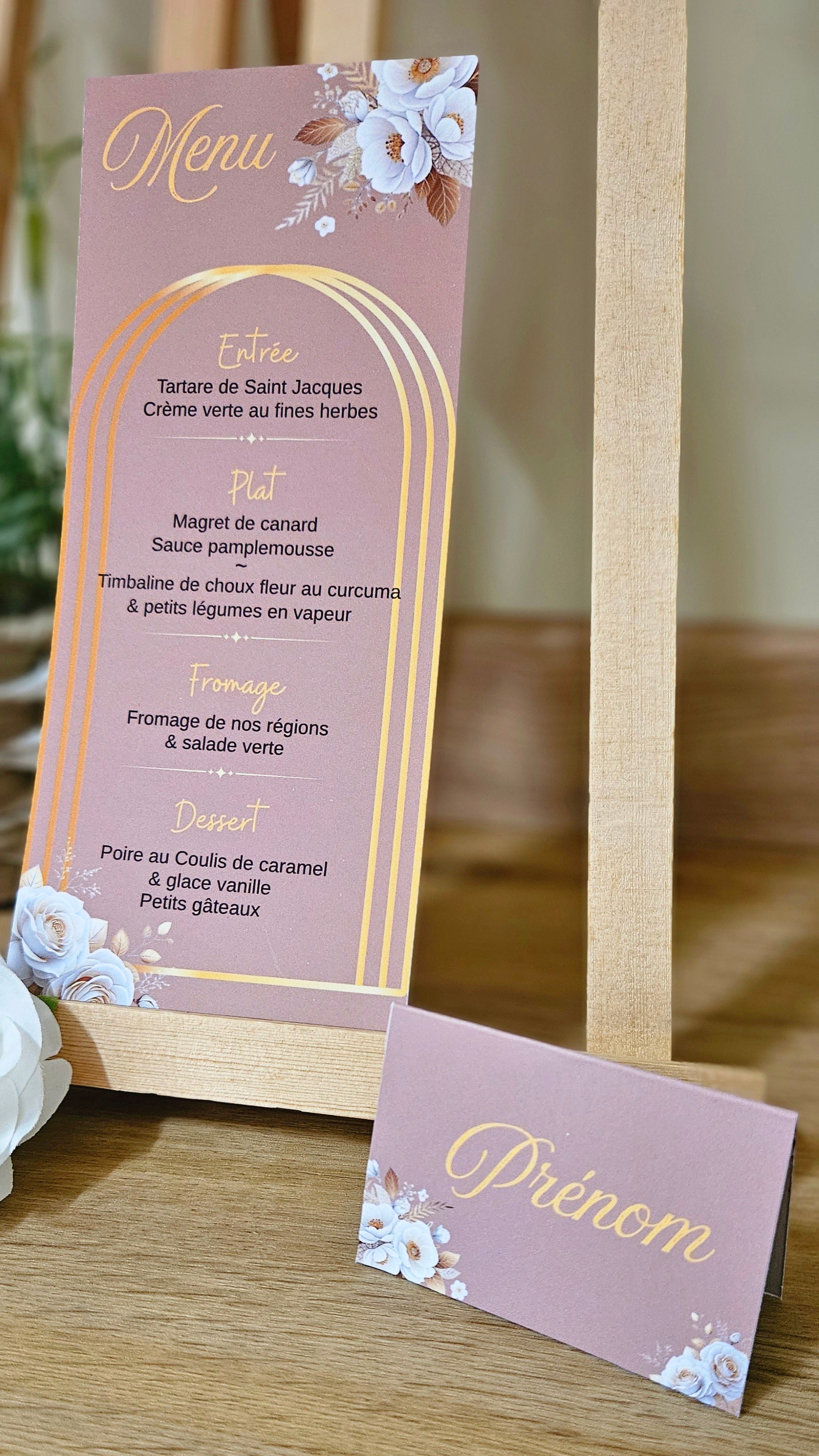 🌸 Menu de table personnalisé – Thème floral rose poudré & doré | 21 x 10 cm