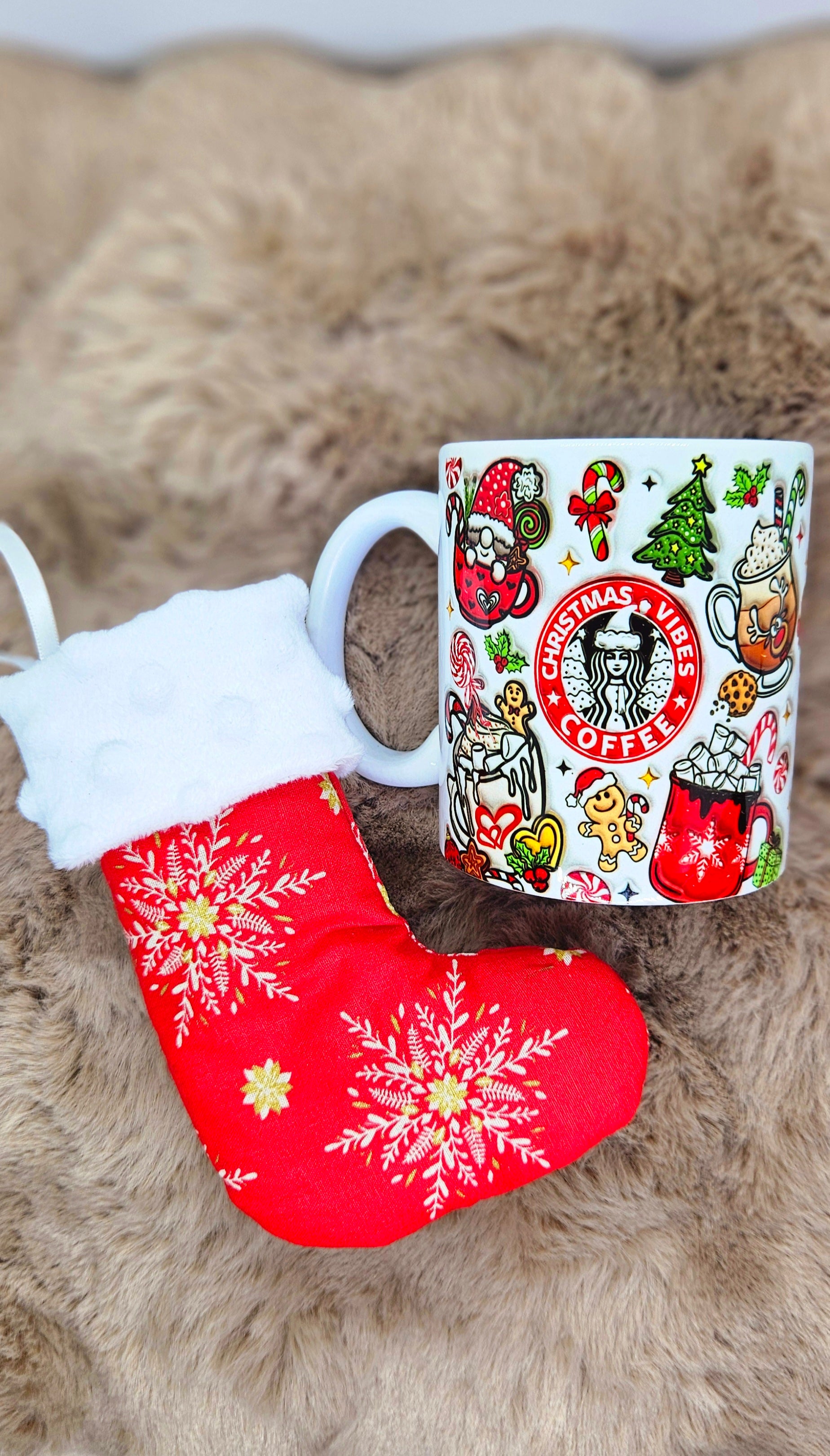 đ Mug âChristmas Vibes â Coffeeâ