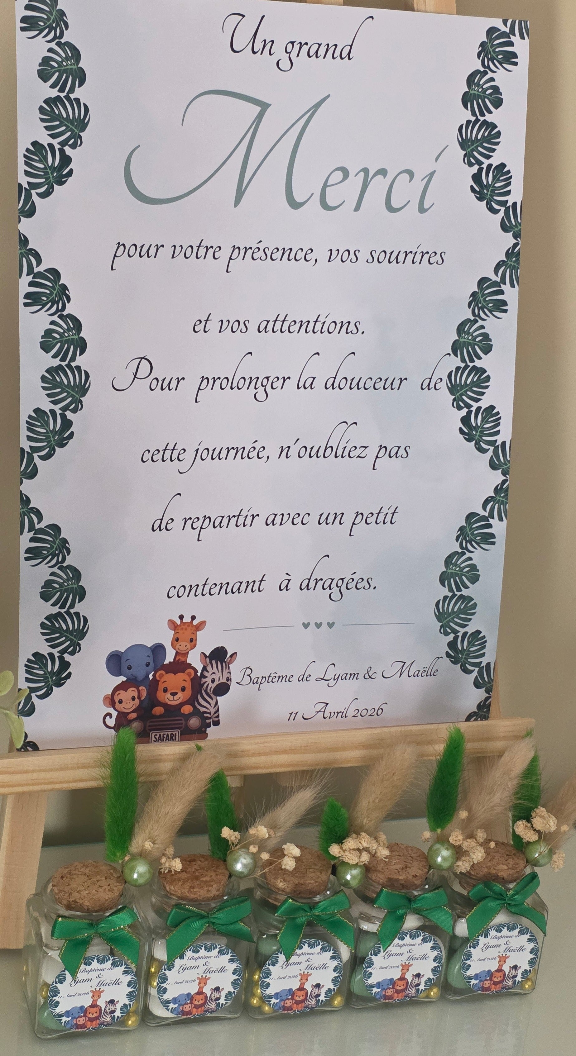 🌸 Petit contenant à dragées – Bouquet vert