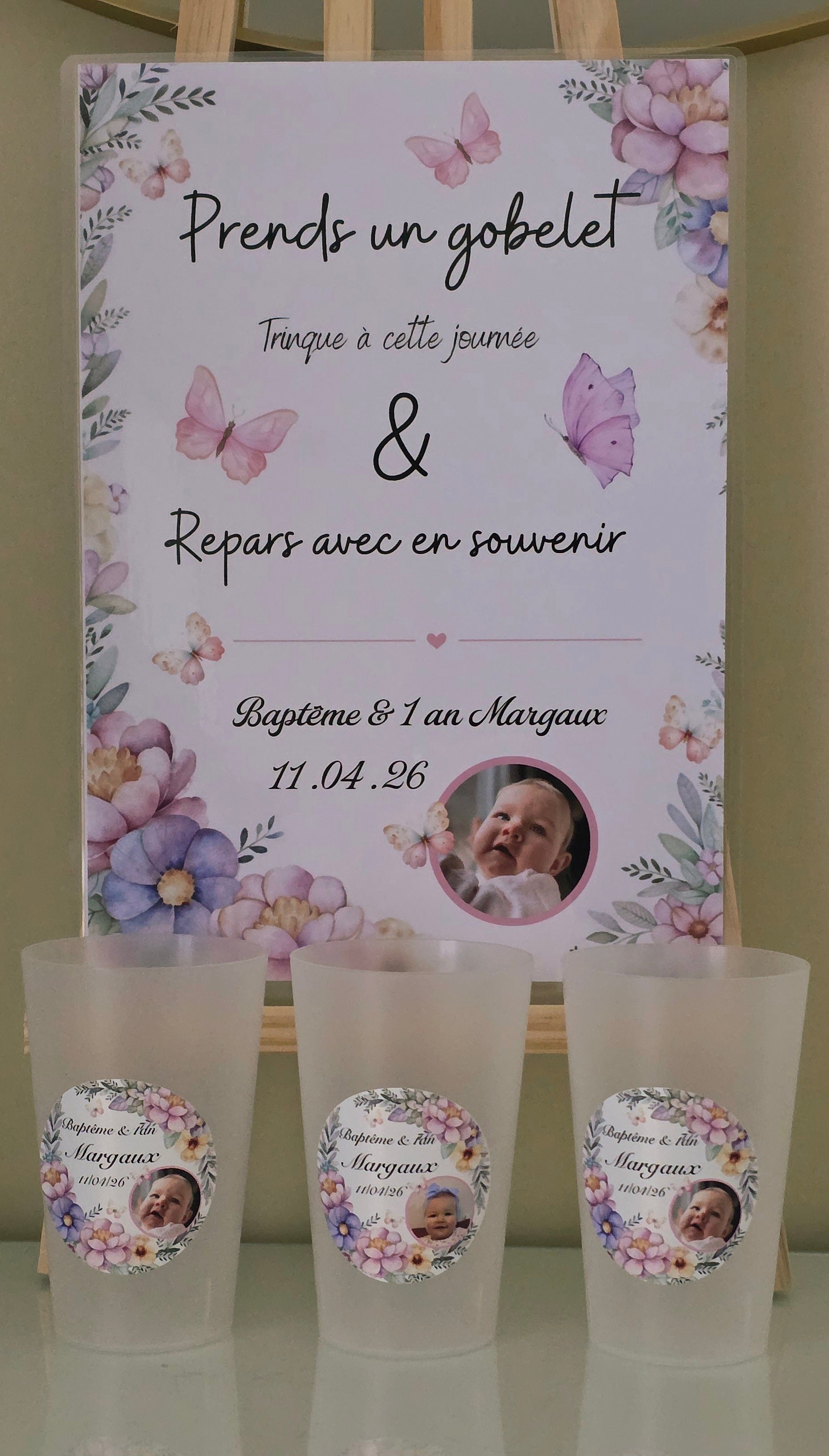 đž Gobelet rĂ©utilisable personnalisĂ© baptĂȘme â Fleurs pastel & photo