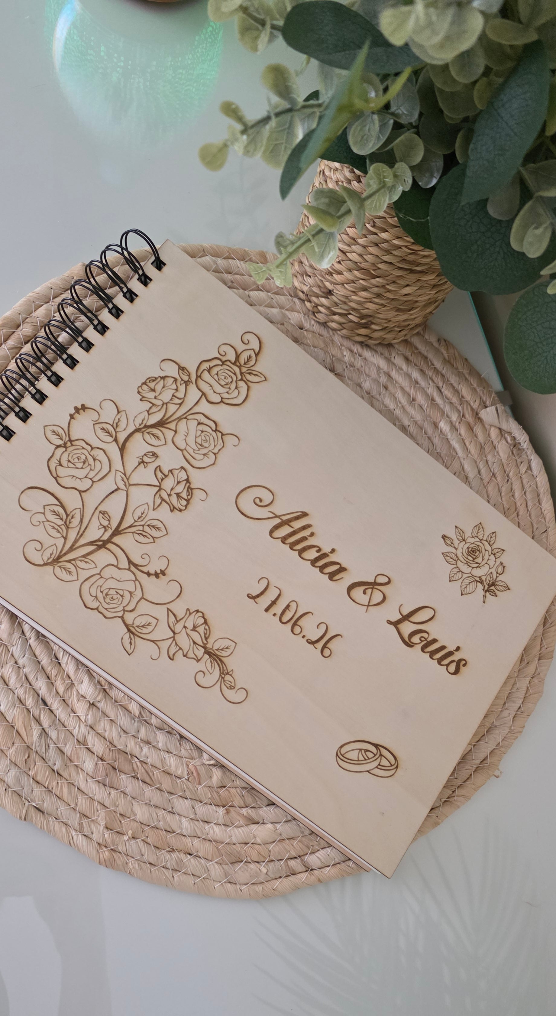 Livre d’or mariage personnalisé fleurs roses – Livre d’or mariage bois A4