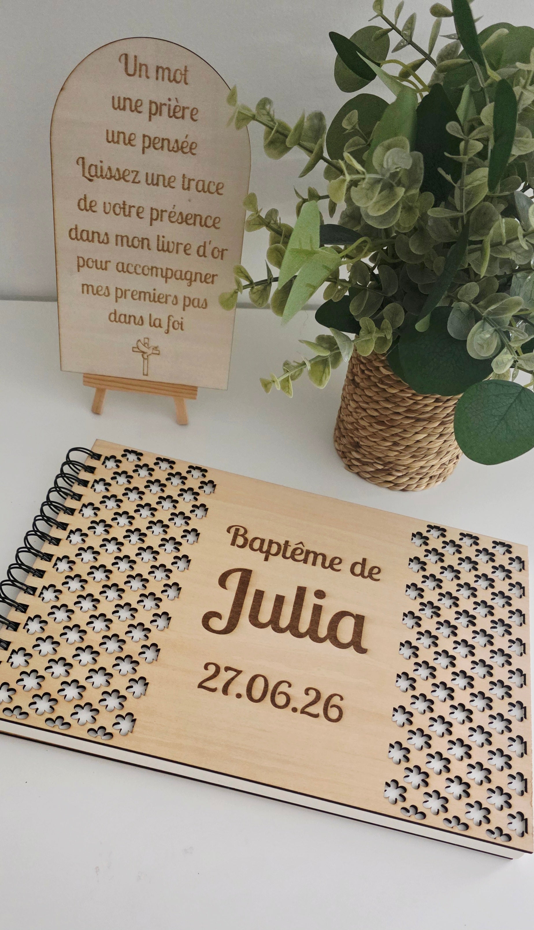 ✨ Livre d’or en bois personnalisé – Baptême ✨