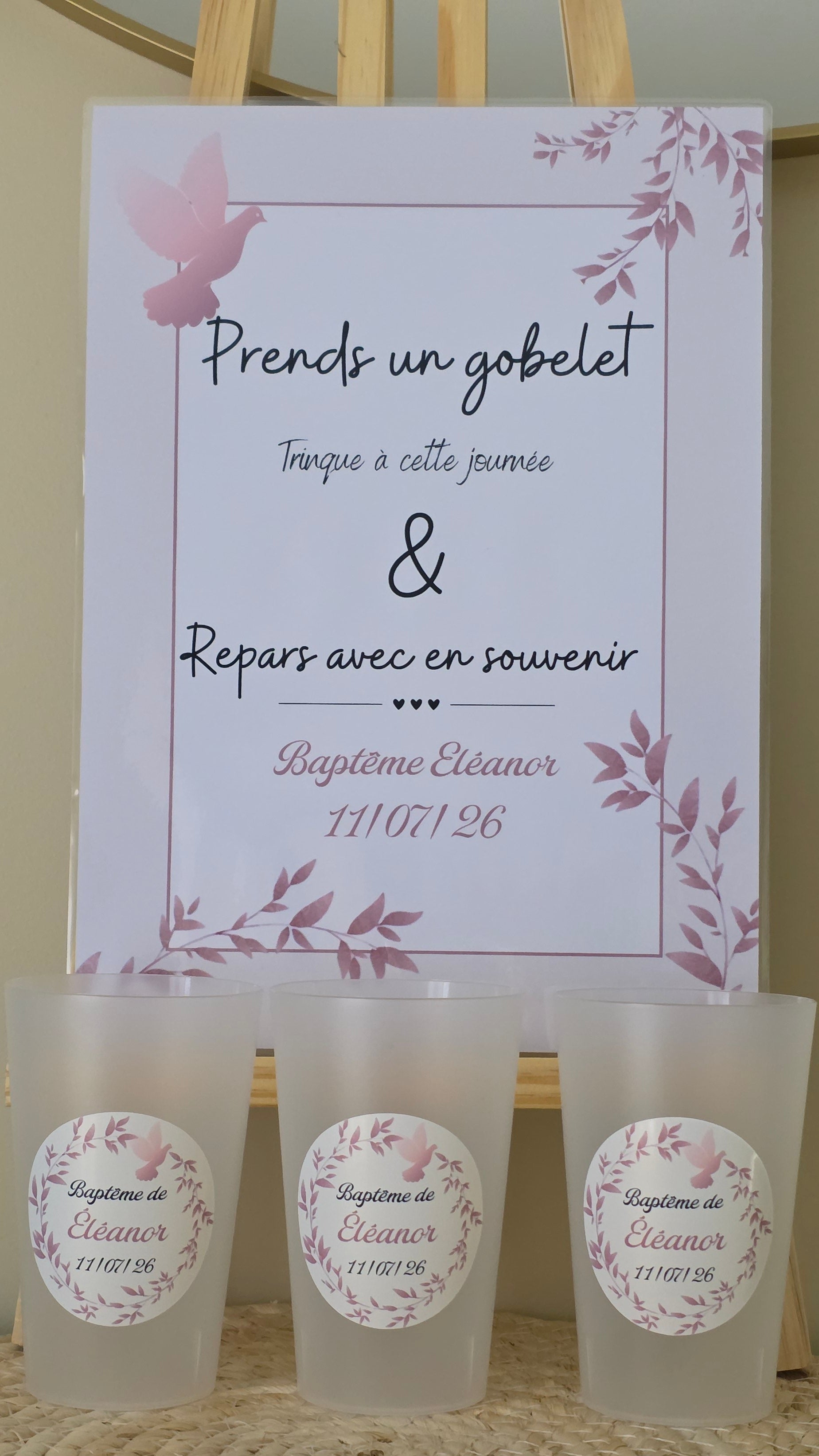 Gobelet baptême personnalisé ivoire et rose poudré colombe – Gobelet souvenir baptême fille