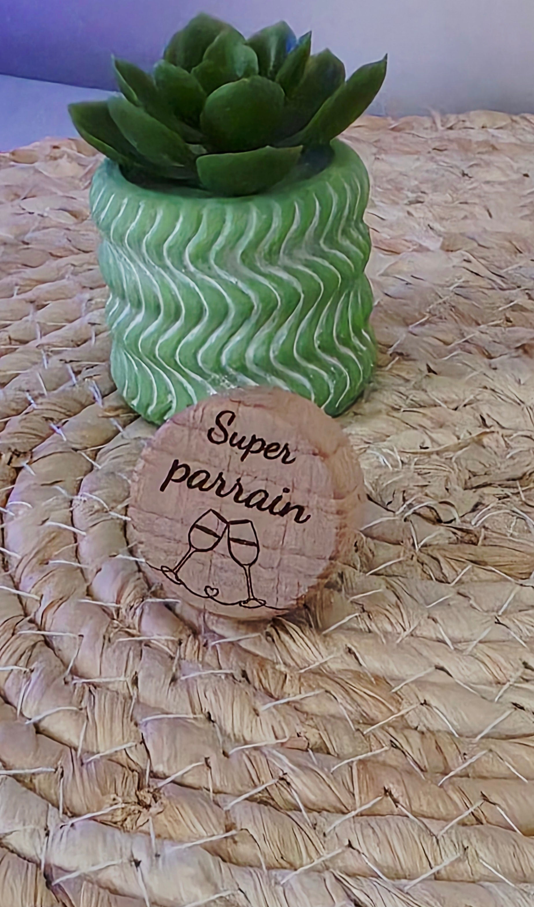 Bouchon à vin gravé personnalisé 🍷 | Cadeau parrain, tonton, papa…
