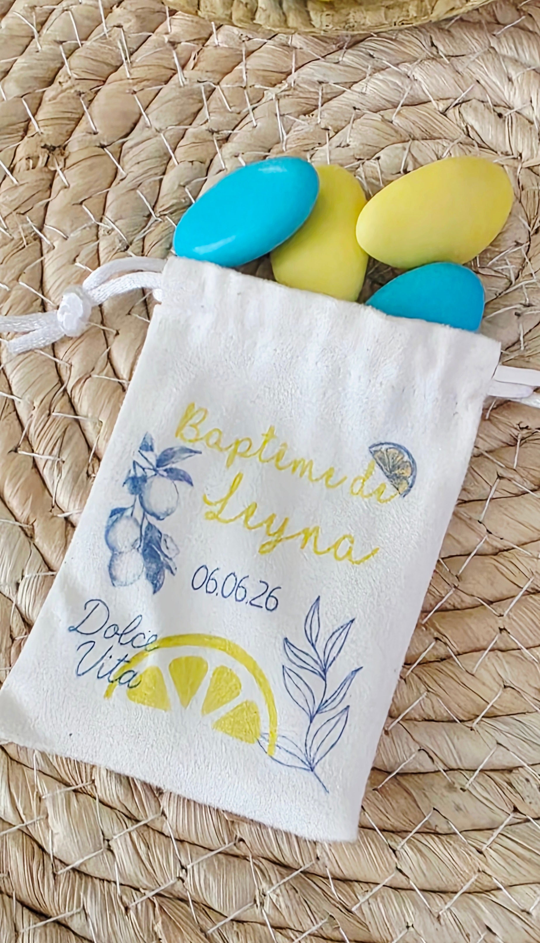 Sachet dragées baptême personnalisé – Thème citron Dolce Vita effet daim
