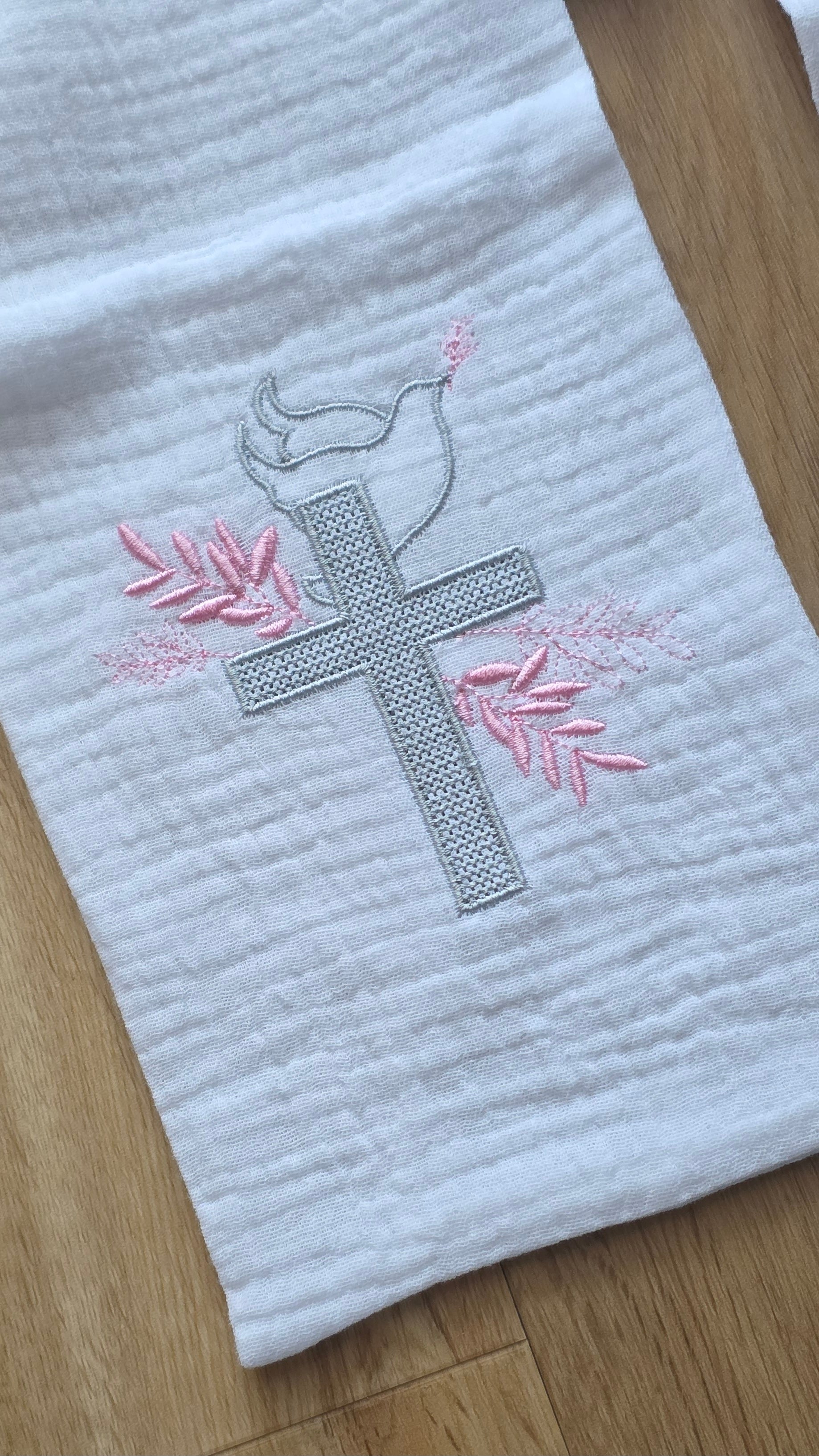 Étole de baptême personnalisée – Rose poudré & colombe 🕊️
