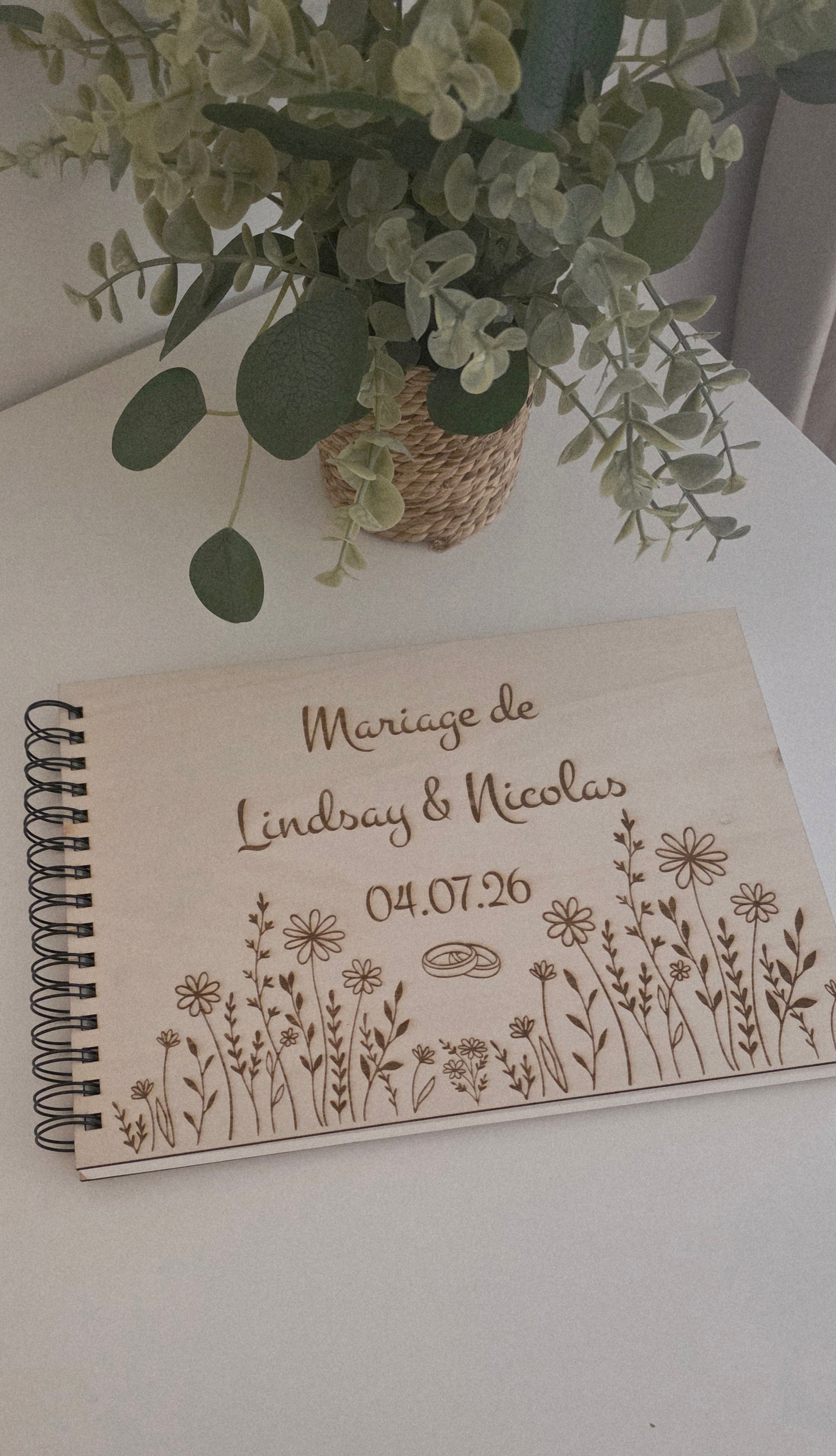 Livre d’or mariage personnalisé champêtre fleurs – Livre d’or mariage bois A4