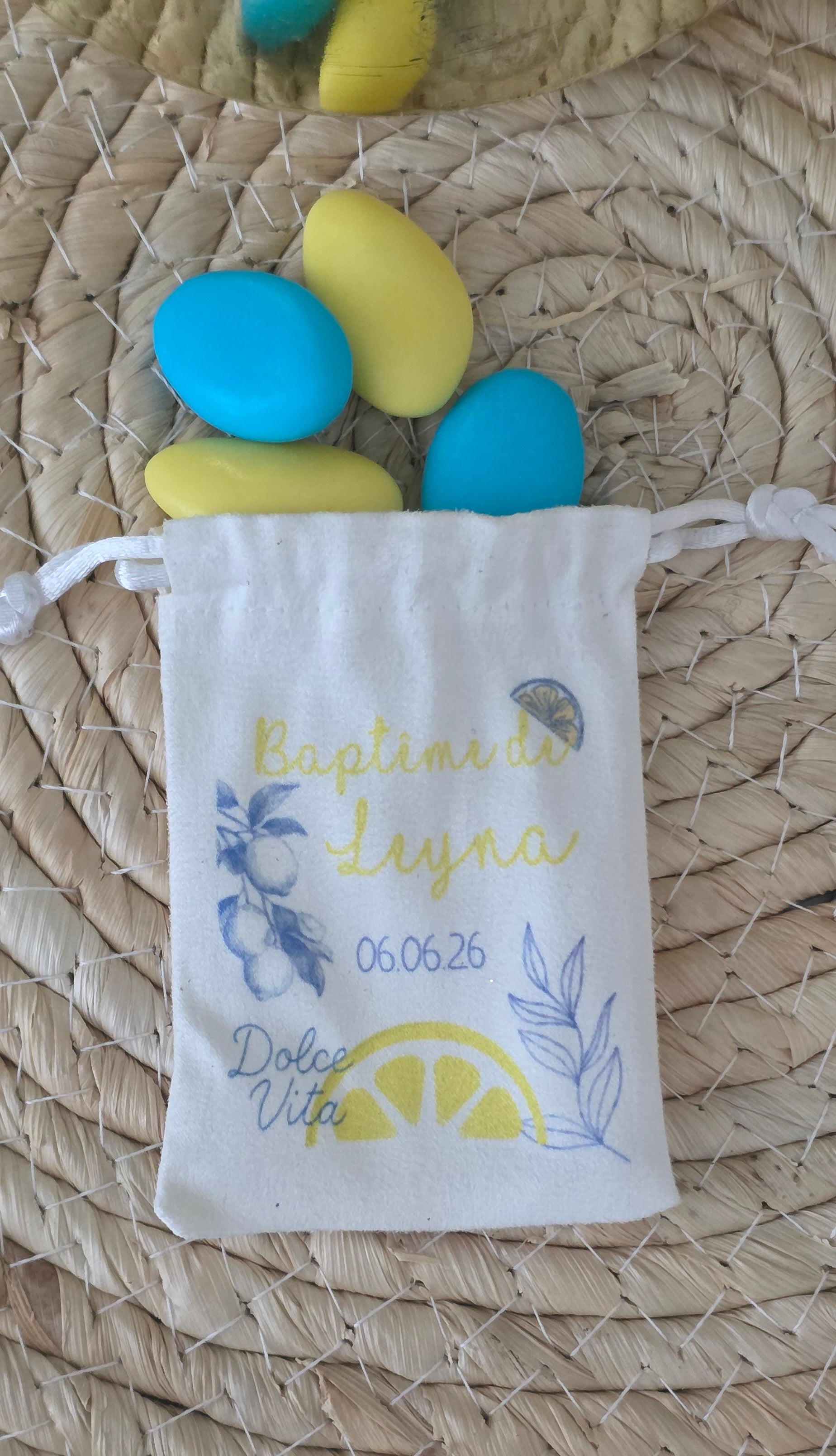 Sachet dragées baptême personnalisé – Thème citron Dolce Vita effet daim