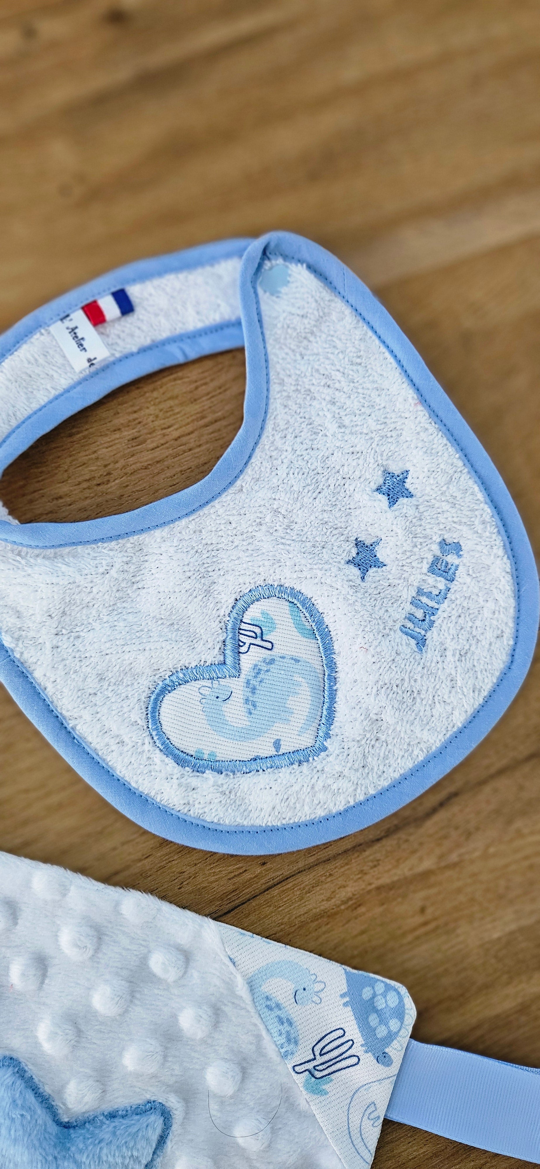 Ensemble doudou + bavoir
