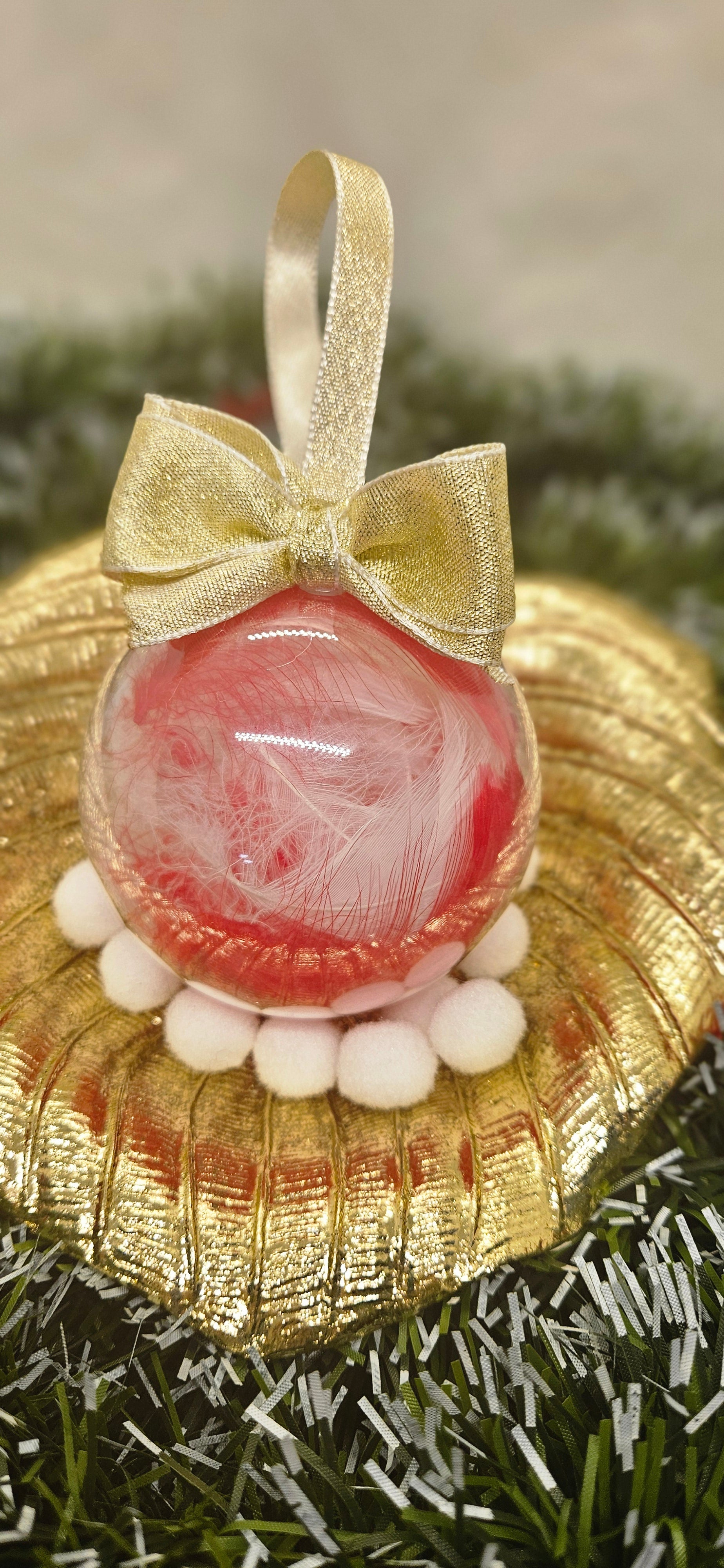 Boule plume rouge