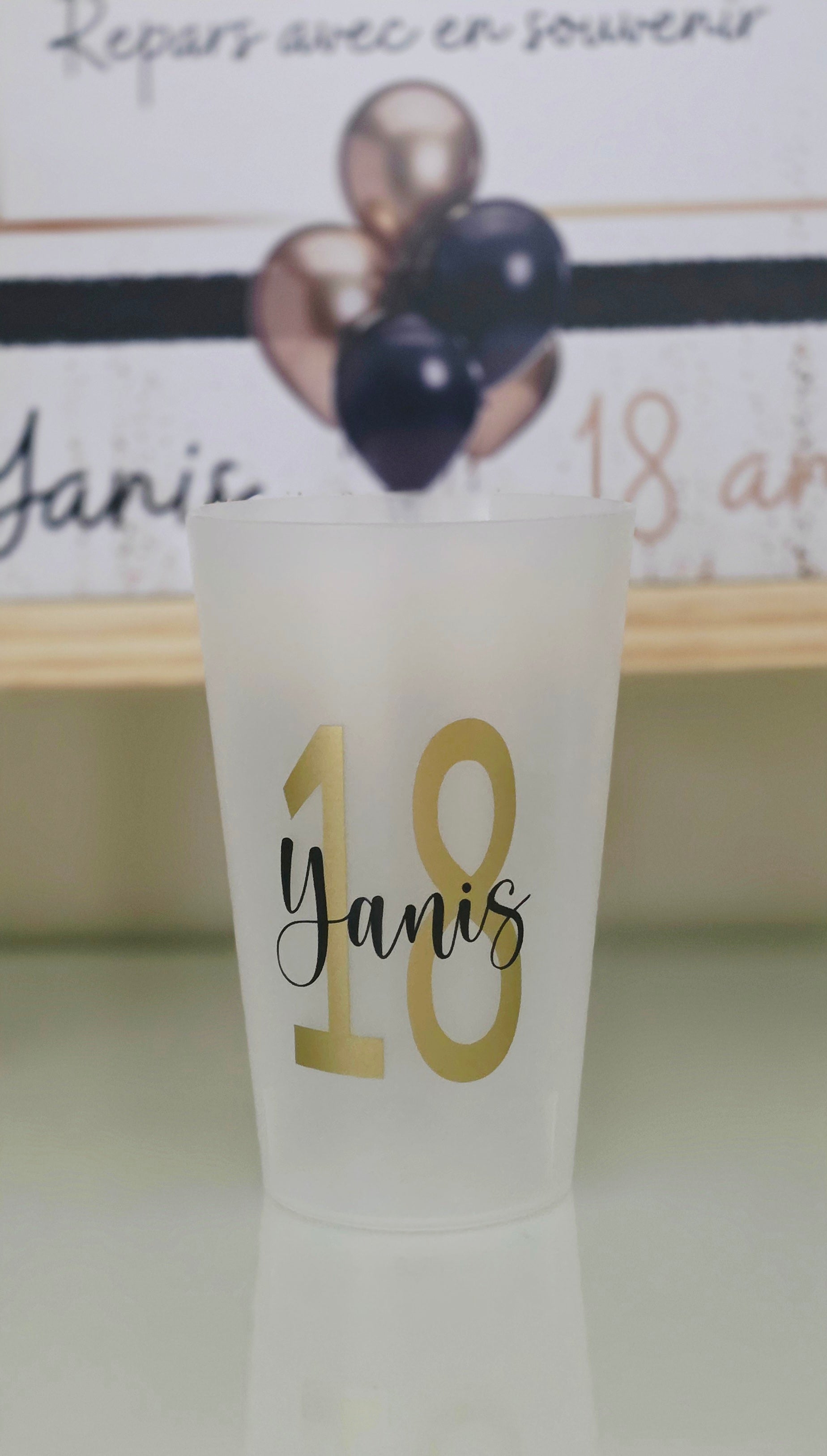 🥂 Gobelet personnalisé anniversaire – Vinyle permanent