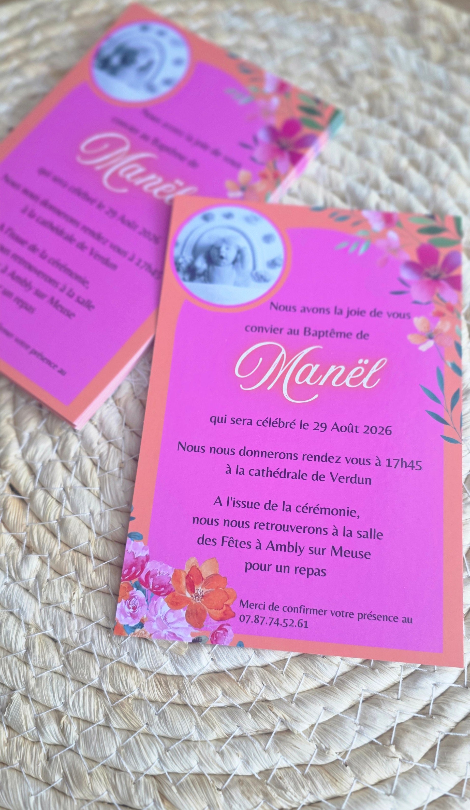 Faire-part de baptême floral rose personnalisé avec photo – Élégance et douceur