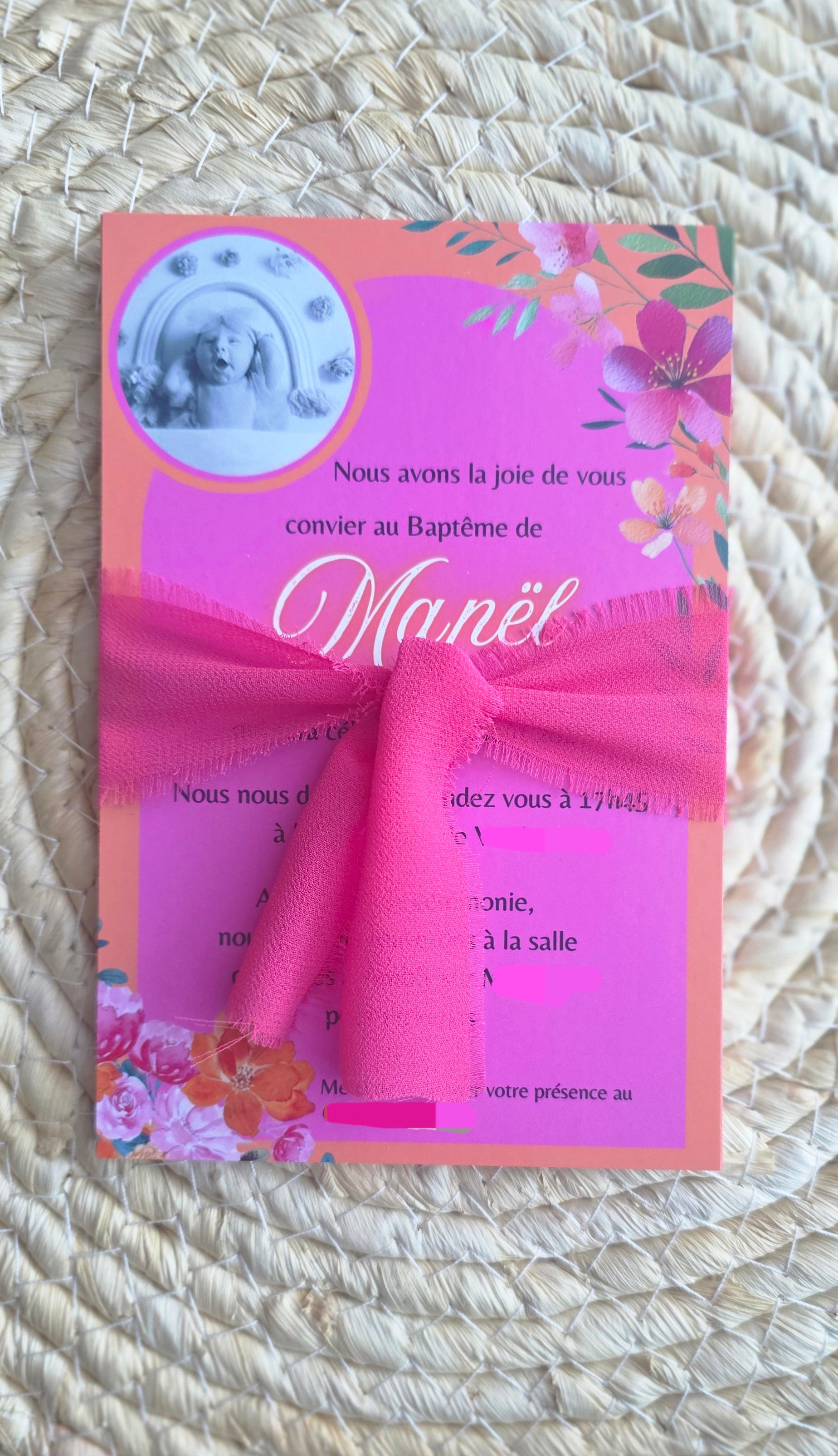 Faire-part de baptême floral rose personnalisé avec photo – Élégance et douceur