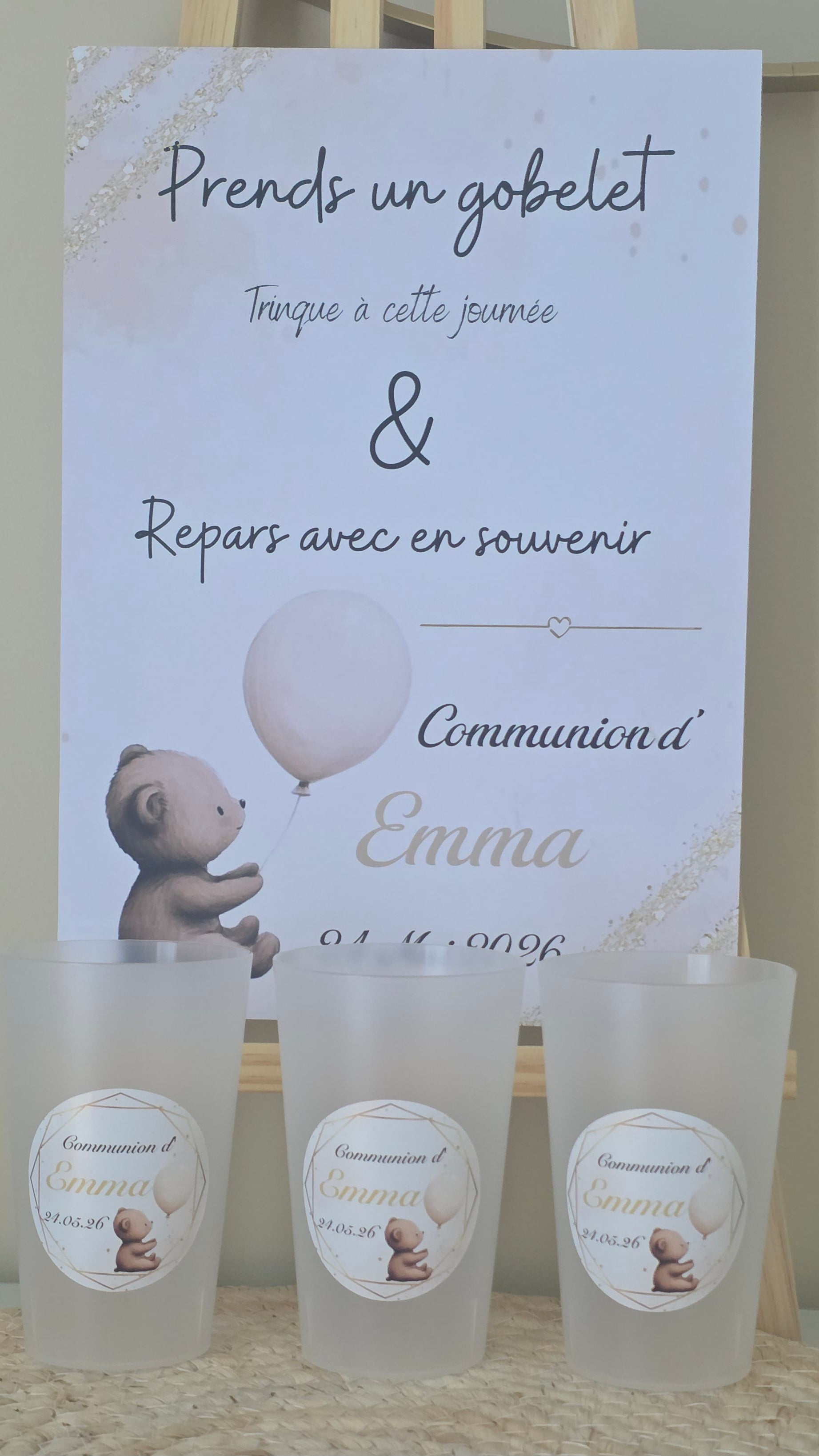 🧸 Gobelet communion personnalisé – Ours et ballon doré