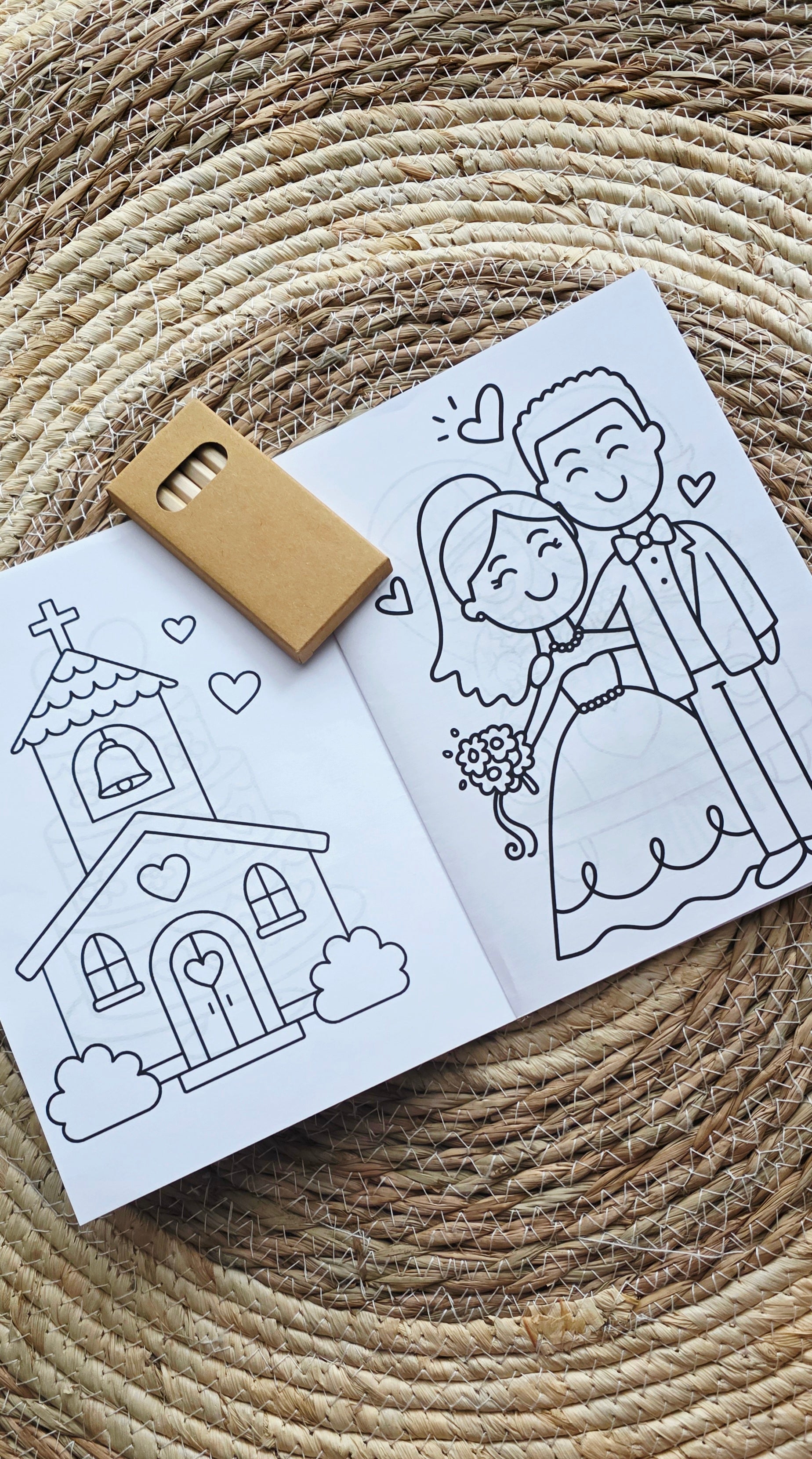 Livret de coloriage personnalisé baptême ou mariage enfant – Format A5 avec crayons