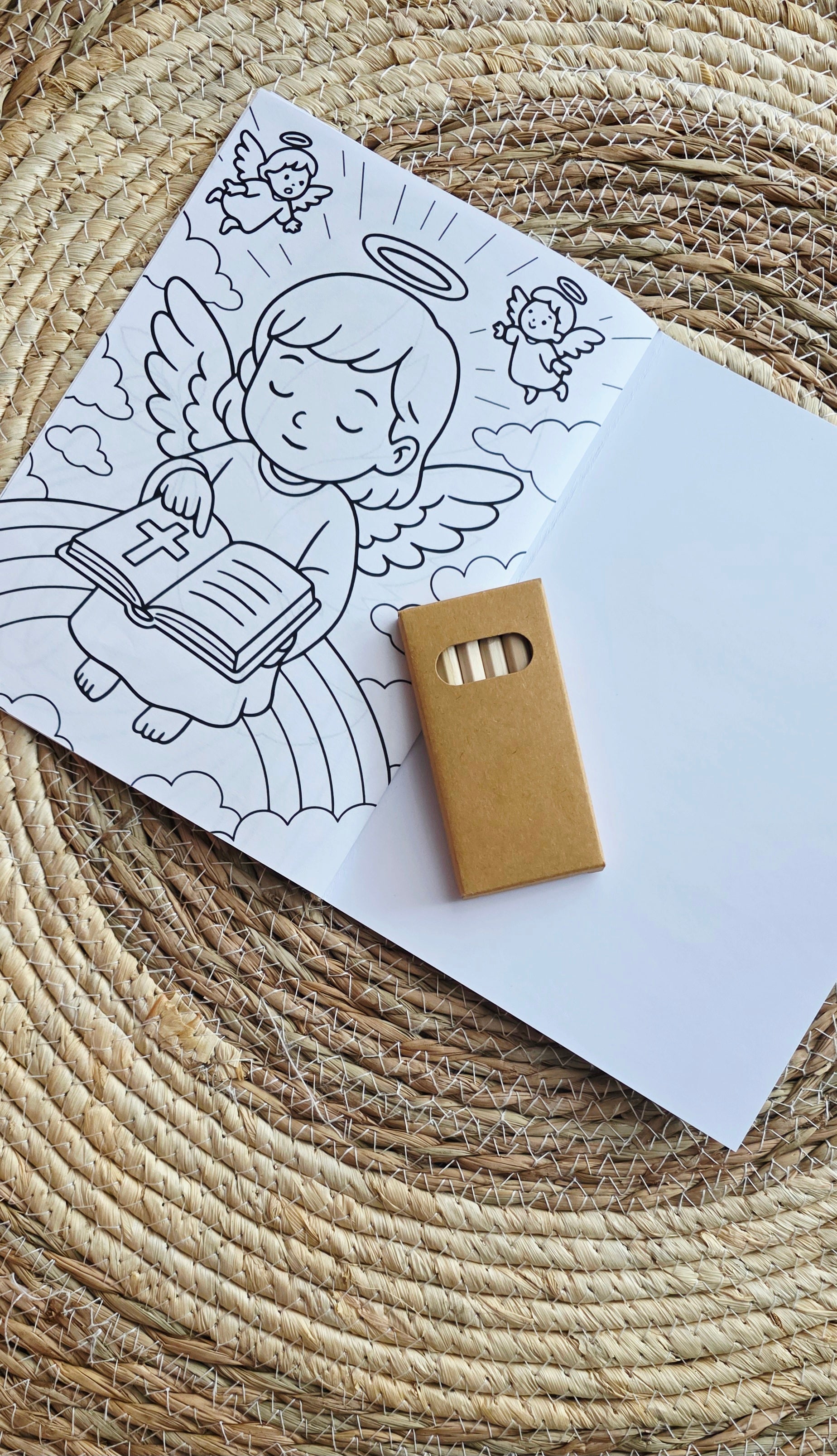 Livret de coloriage personnalisé baptême ou mariage enfant – Format A5 avec crayons