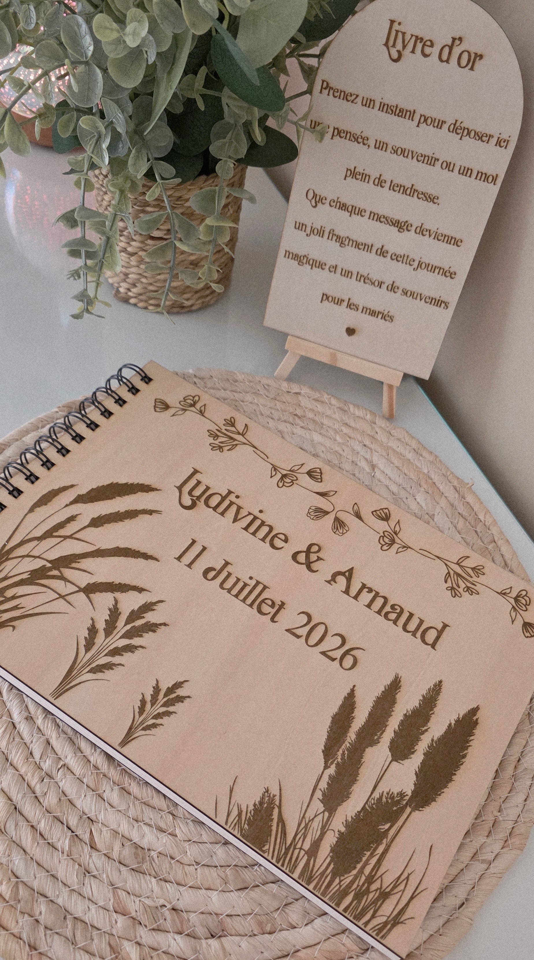 ✨ Livre d’or mariage en bois personnalisé – style champêtre ✨