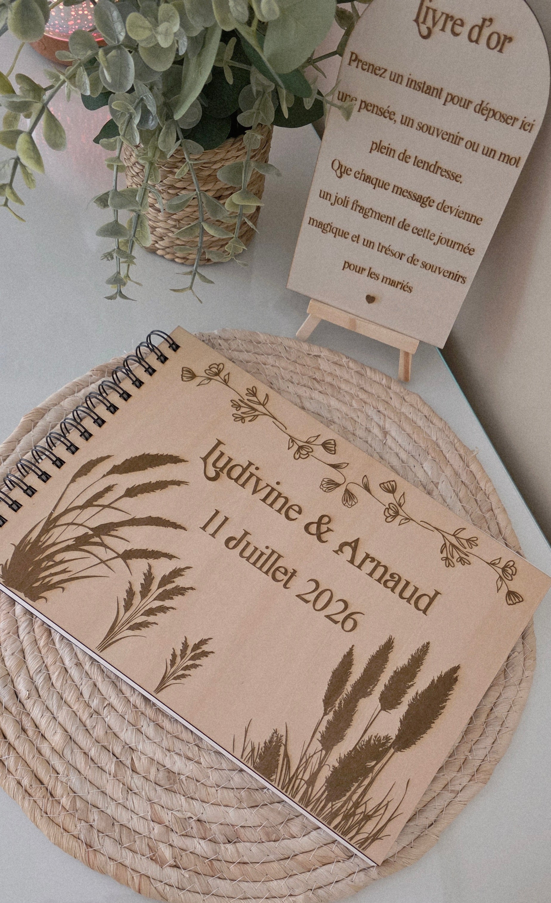 ✨ Livre d’or mariage en bois personnalisé – style champêtre ✨