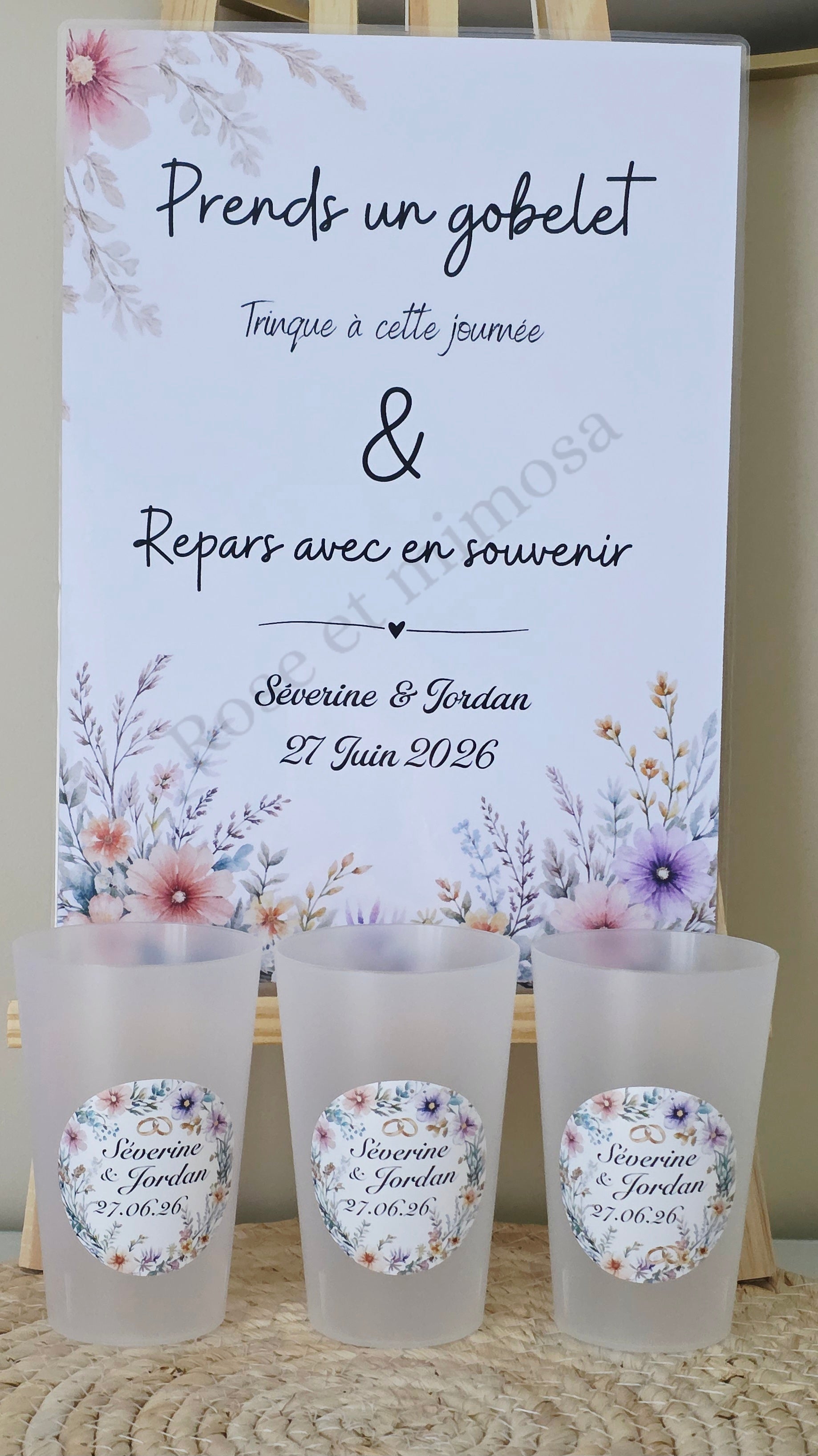 🌸 Gobelet mariage personnalisé – Fleurs champêtres pastel