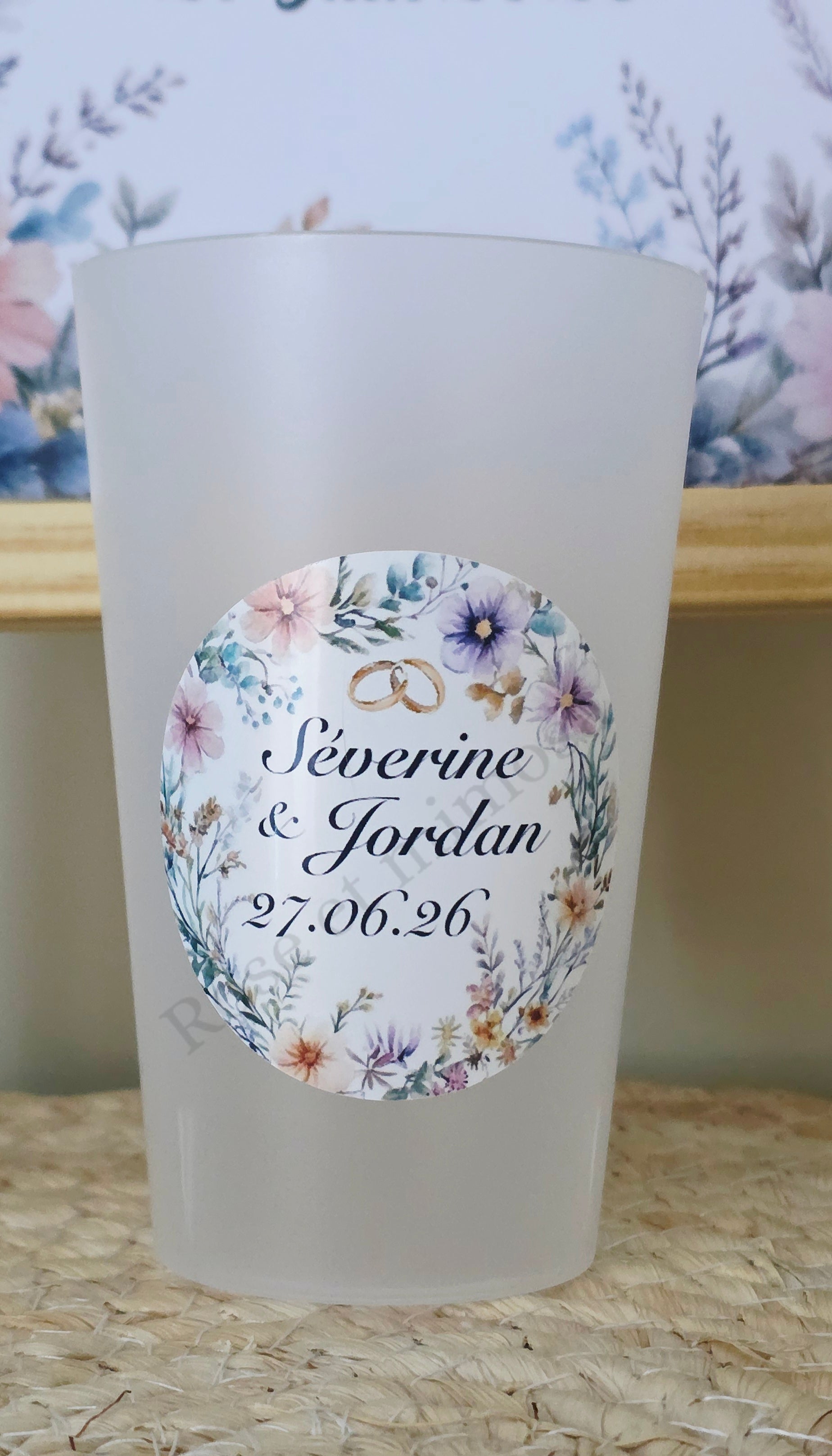 🌸 Gobelet mariage personnalisé – Fleurs champêtres pastel