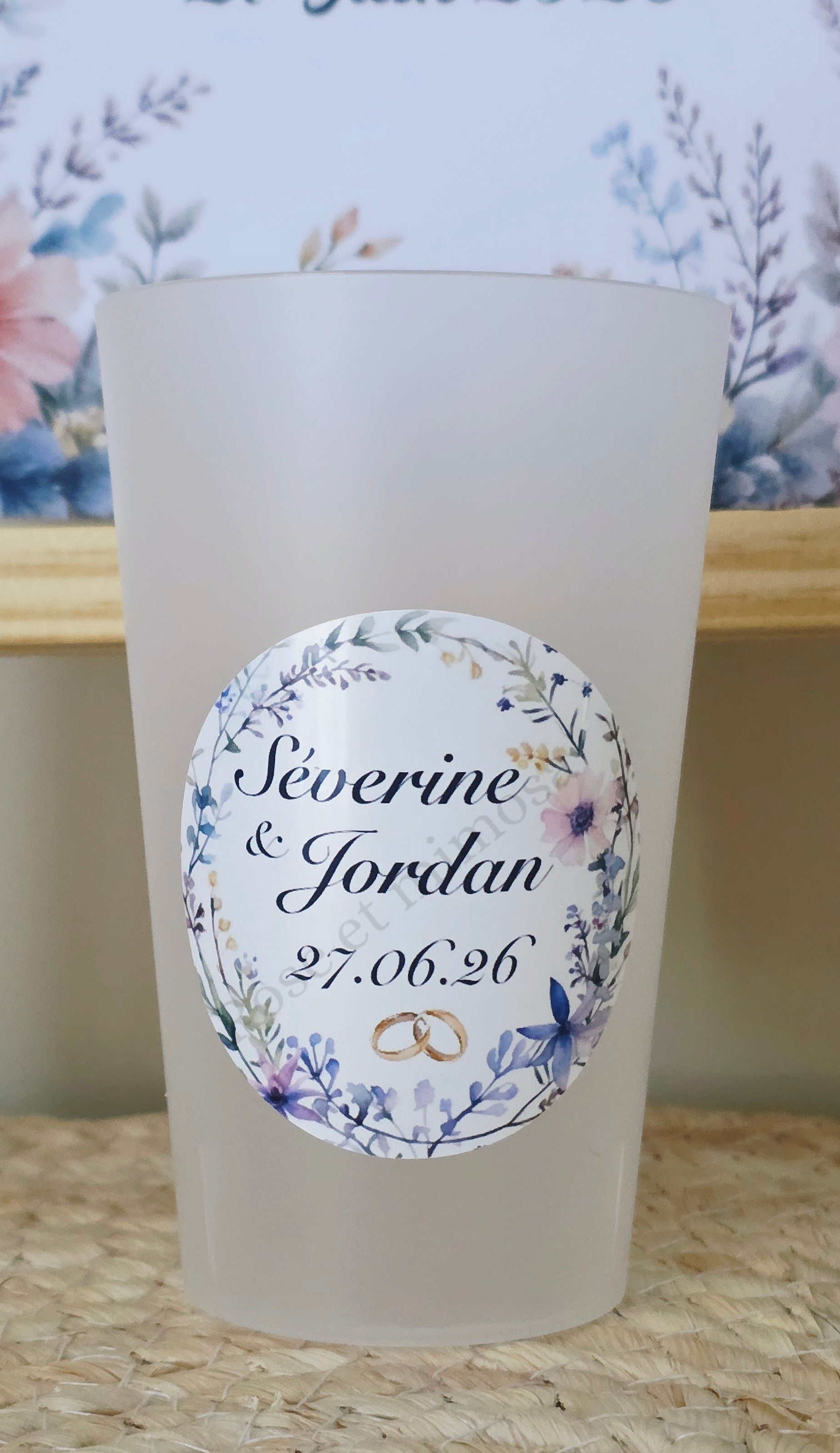 💙 Gobelet mariage personnalisé – Fleurs champêtres bleu & blanc