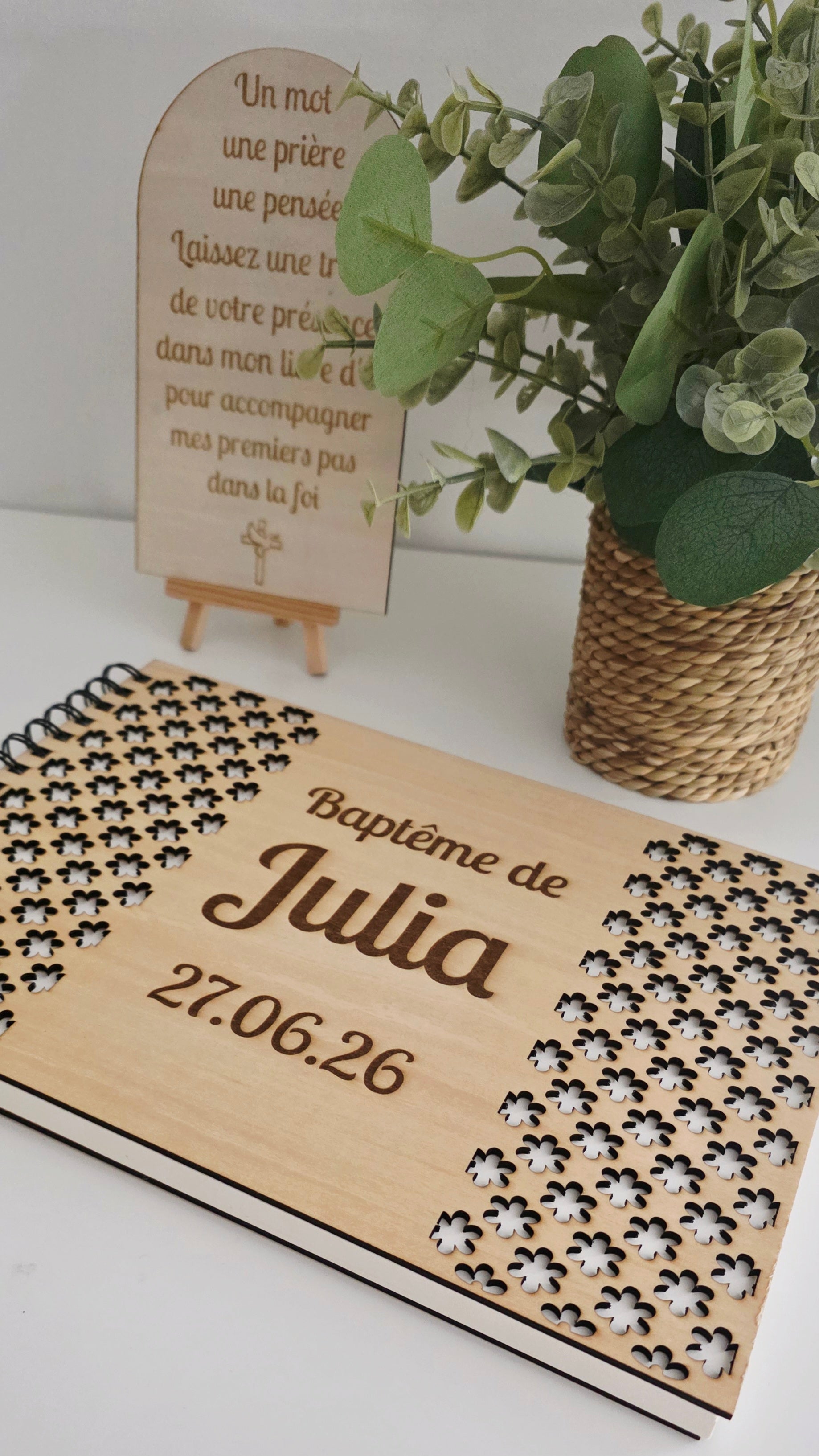 ✨ Livre d’or en bois personnalisé – Baptême ✨
