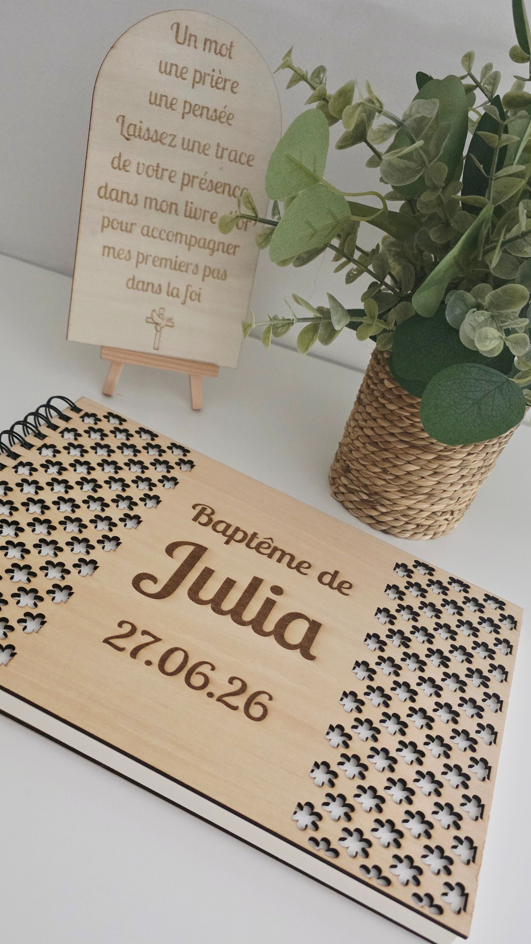 ✨ Livre d’or en bois personnalisé – Baptême ✨