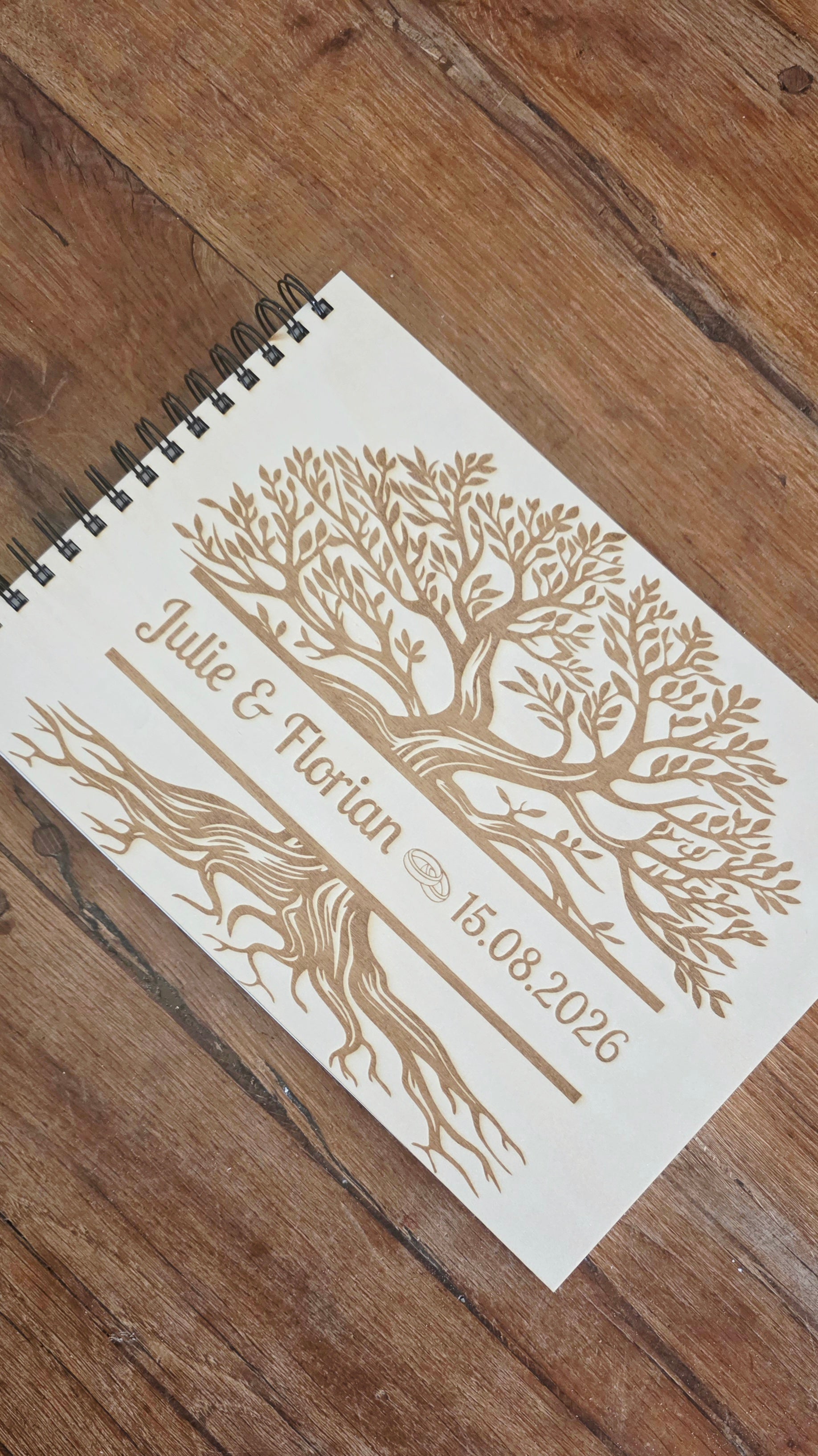 Livre d'or mariage personnalisé en bois – Arbre de vie gravé | Format A4