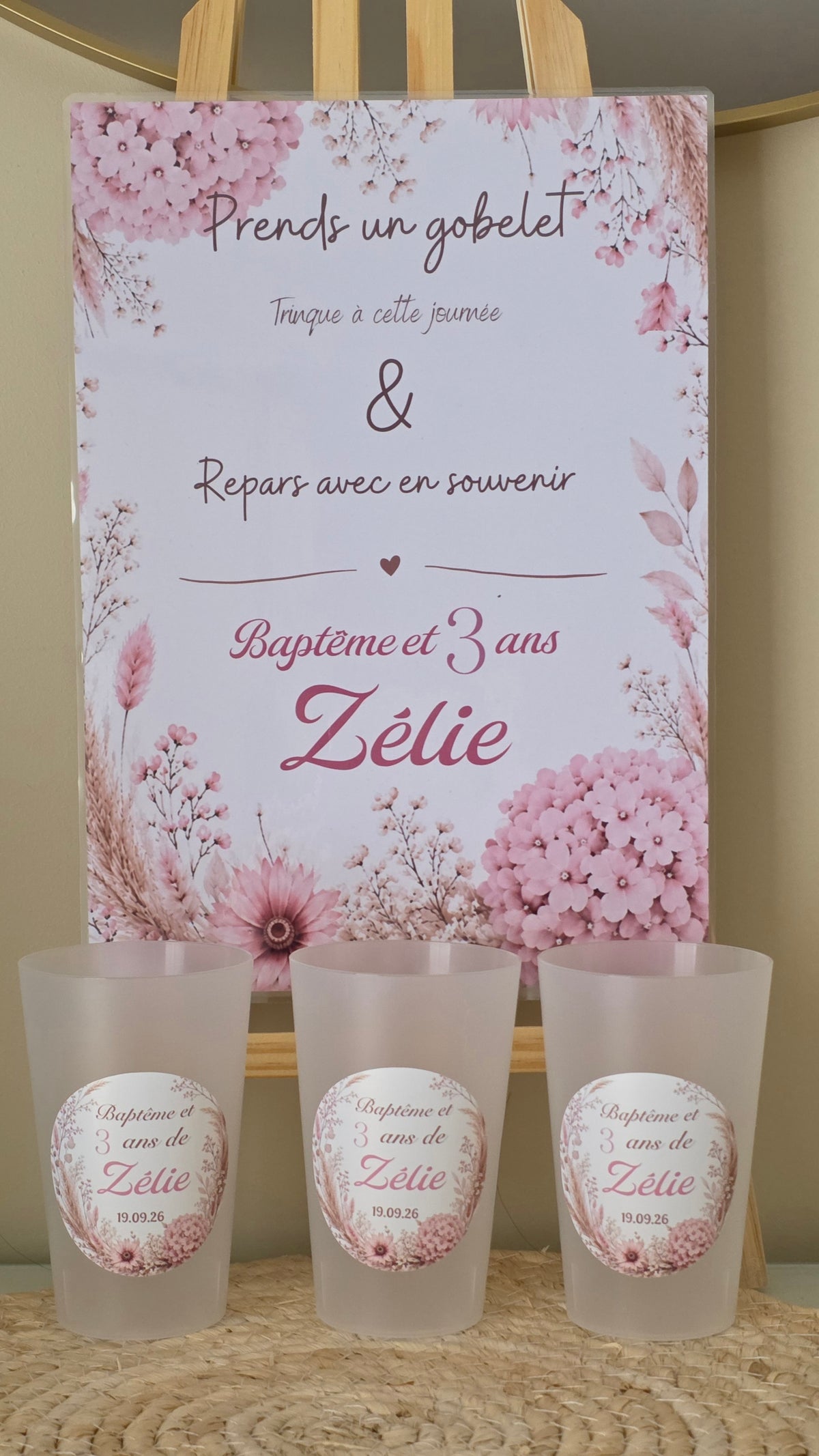 🌸 Gobelet personnalisé baptême et anniversaire fille – Fleurs roses 🌸