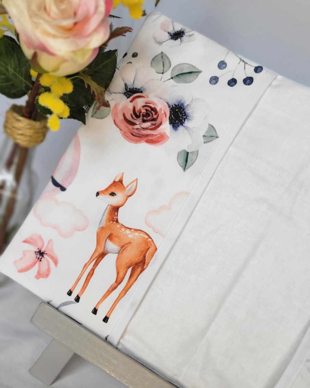 Protège carnet de santé Biche fleuri