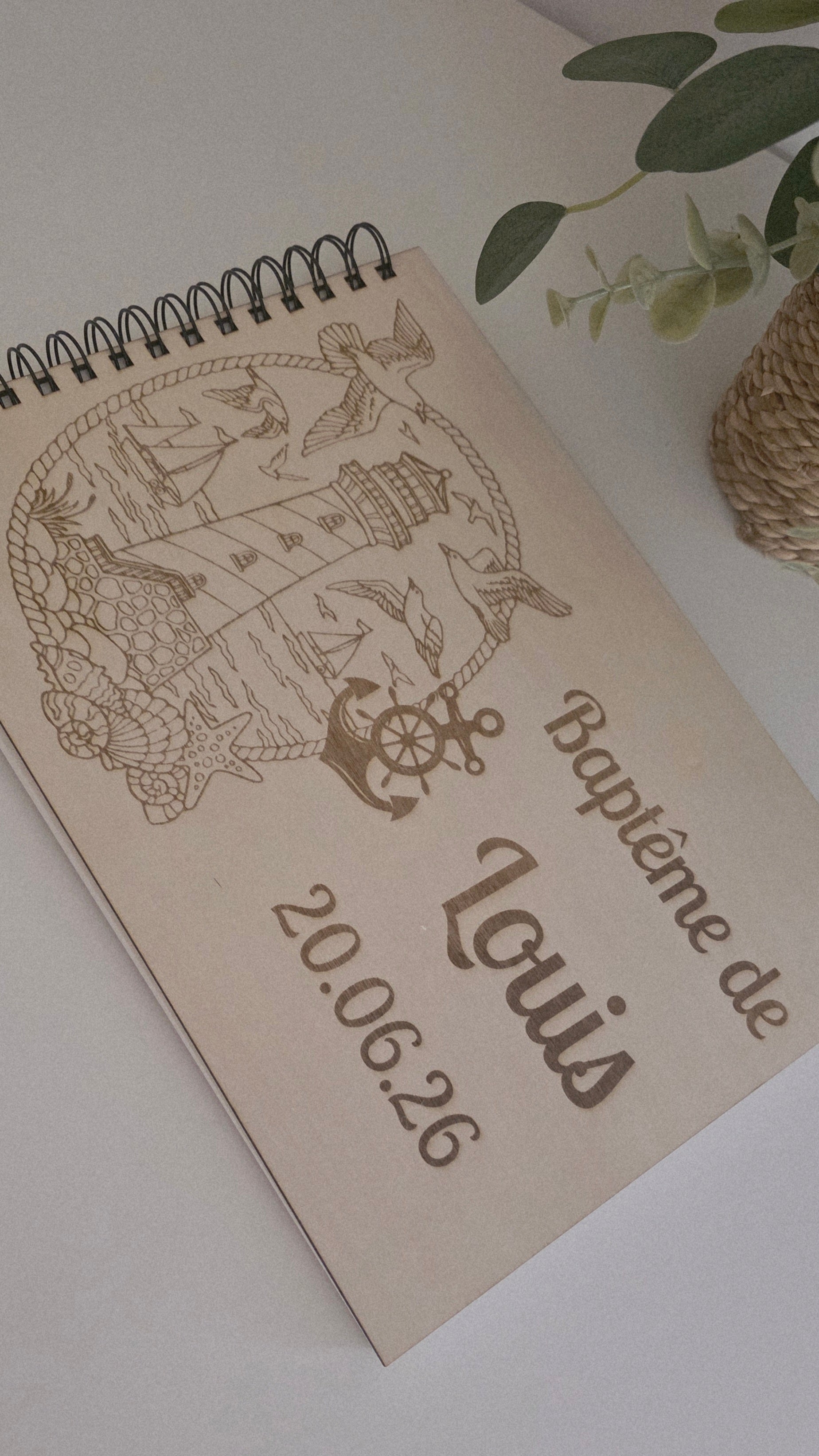 Livre d’or baptême personnalisé thème mer phare – Livre d’or bois A4