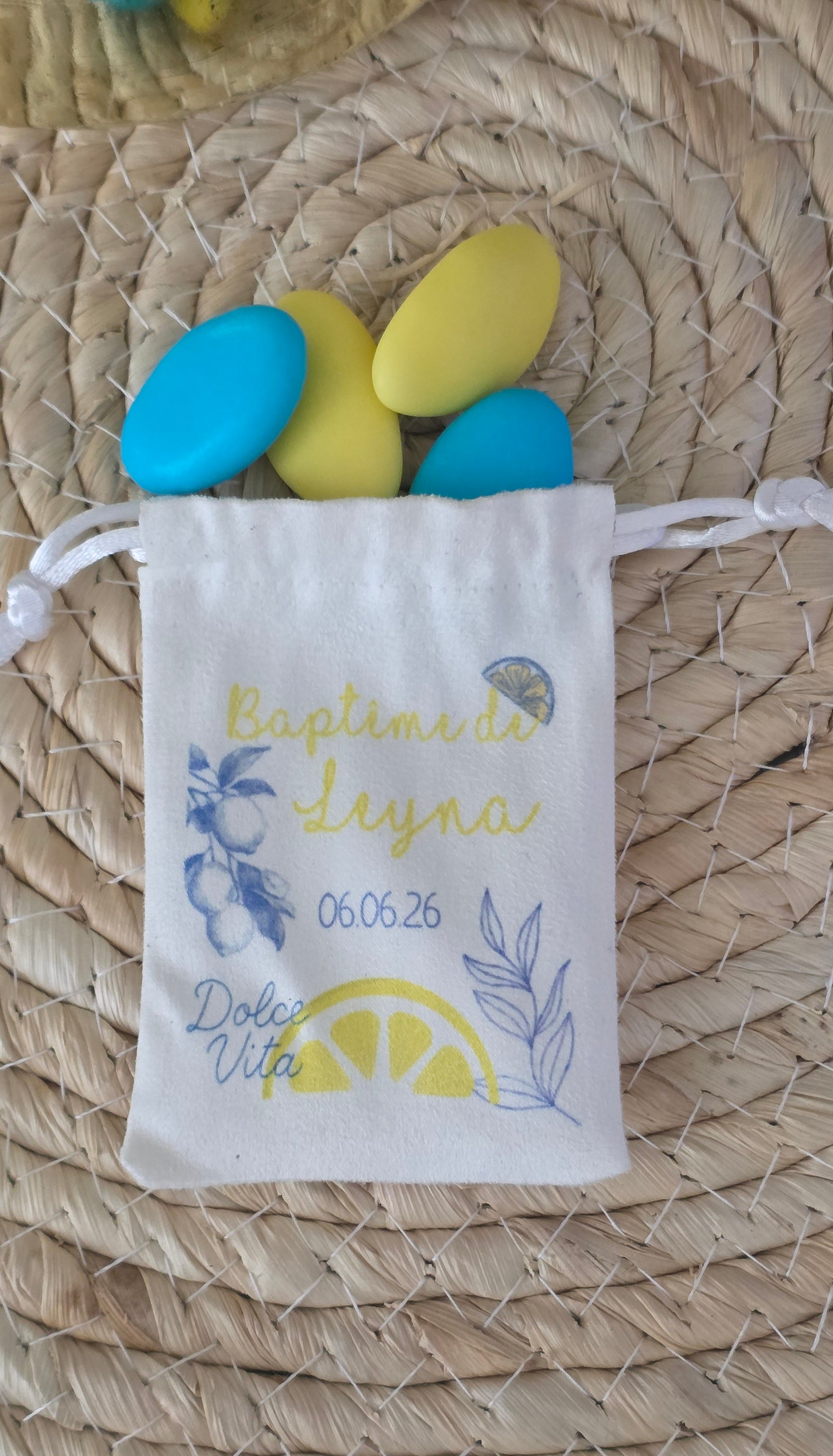 Sachet dragées baptême personnalisé – Thème citron Dolce Vita effet daim