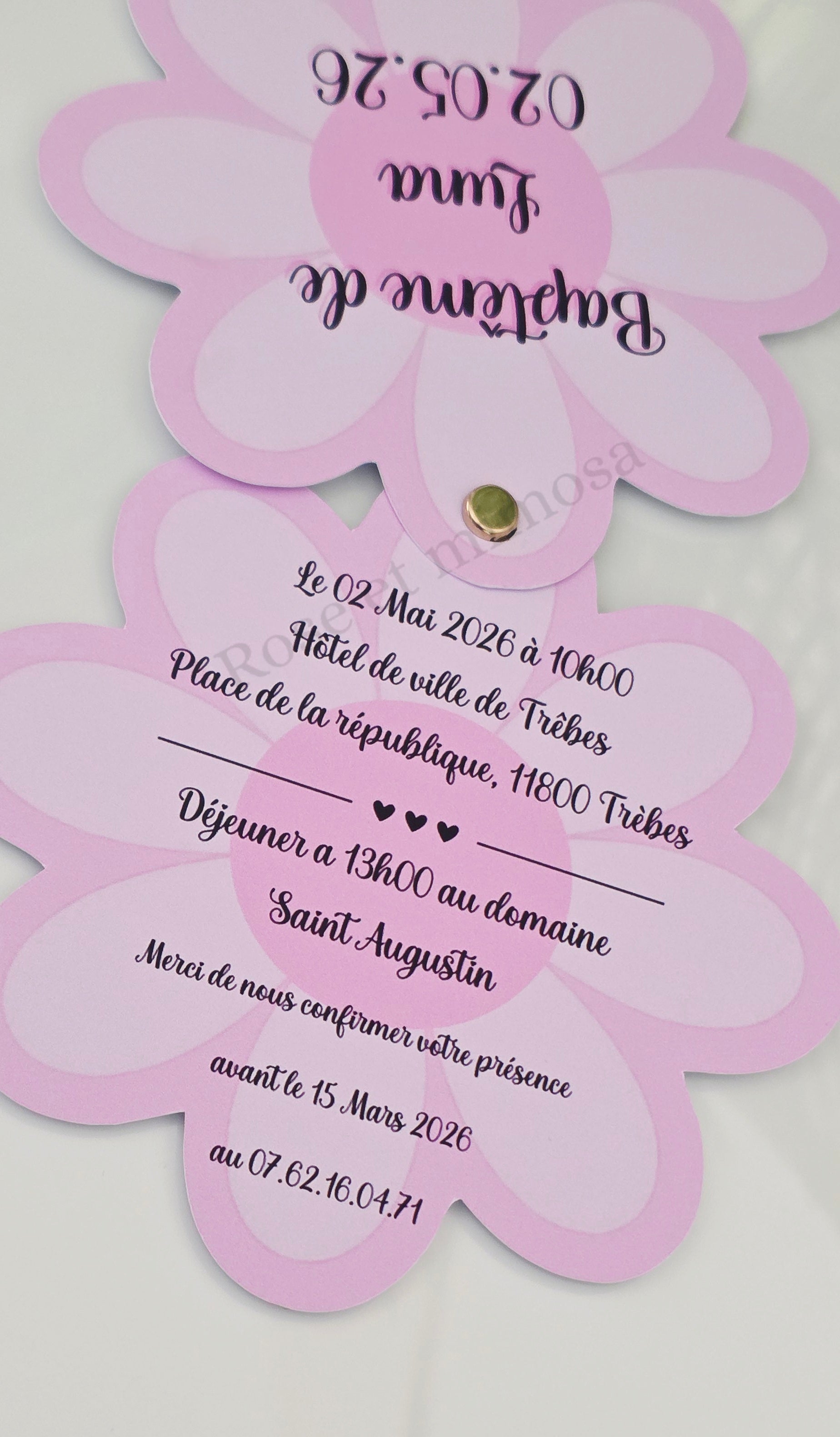 ✨ Faire-part de baptême en forme de marguerite – 2 pages reliées – Format 15 x 15 cm
